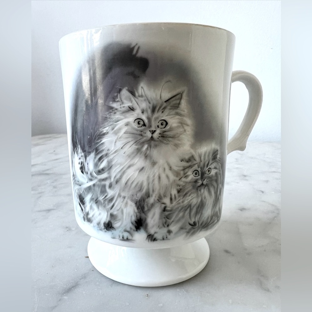 VINTAGE Rare Persian Cat Ceramic Pedestal Mug • Made in Japan • Footed Cup
